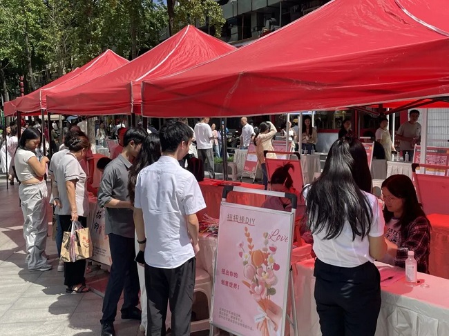 “家門口”的一站式服務(wù)！瑞方人力助力打造火車南站街道錦官新城社區(qū)特色就業(yè)IP 第4張